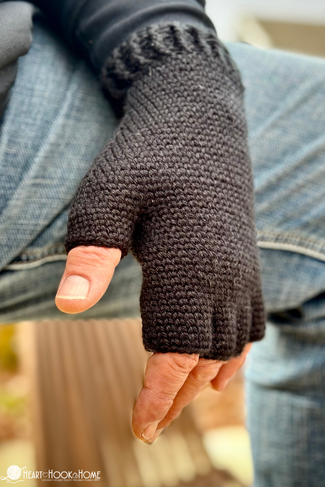 crochet fingered gloves finished winter accessory