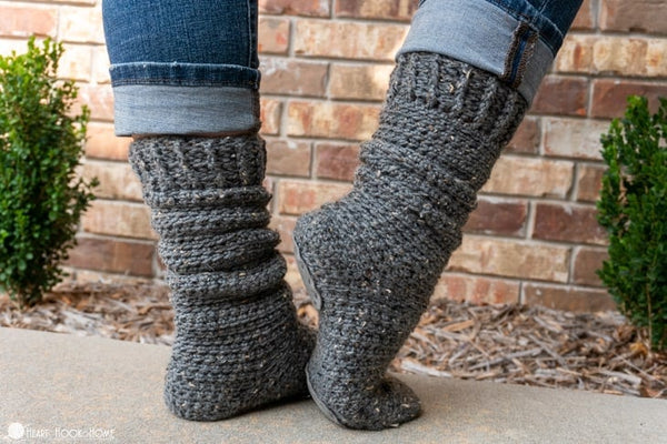 easy crochet socks pattern unisex cozy socks
