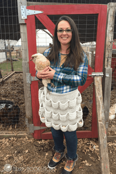 egg collecting apron crochet pattern chicken egg apron front view