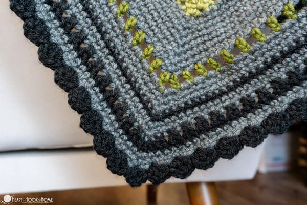 textured Papa’s Blanket crochet pattern finished throw