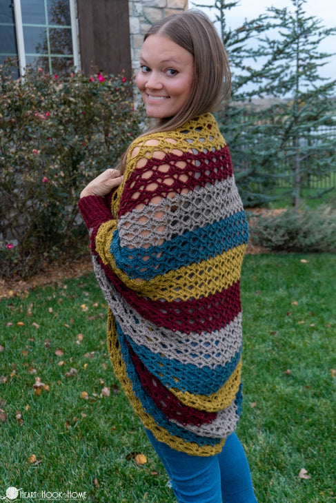 close up shell stitch crochet cocoon texture
