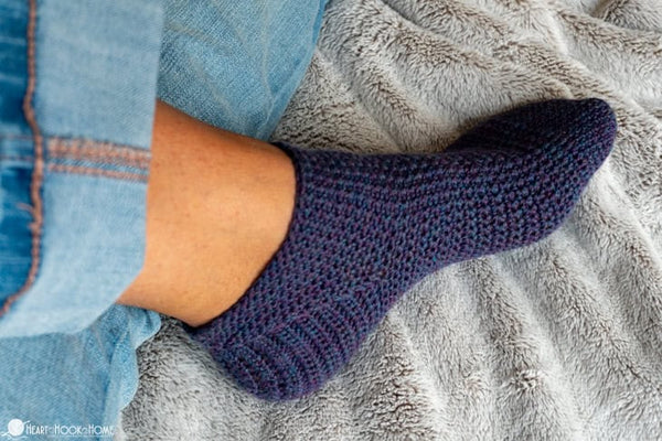single crochet socks pattern simple beginner cozy socks